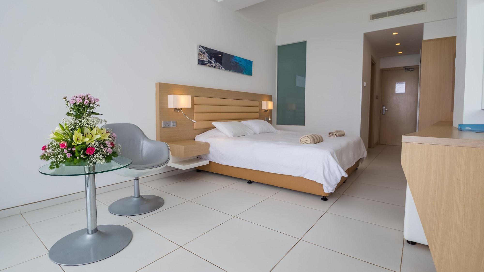 Vrissaki Beach Hotel Protaras Extérieur photo