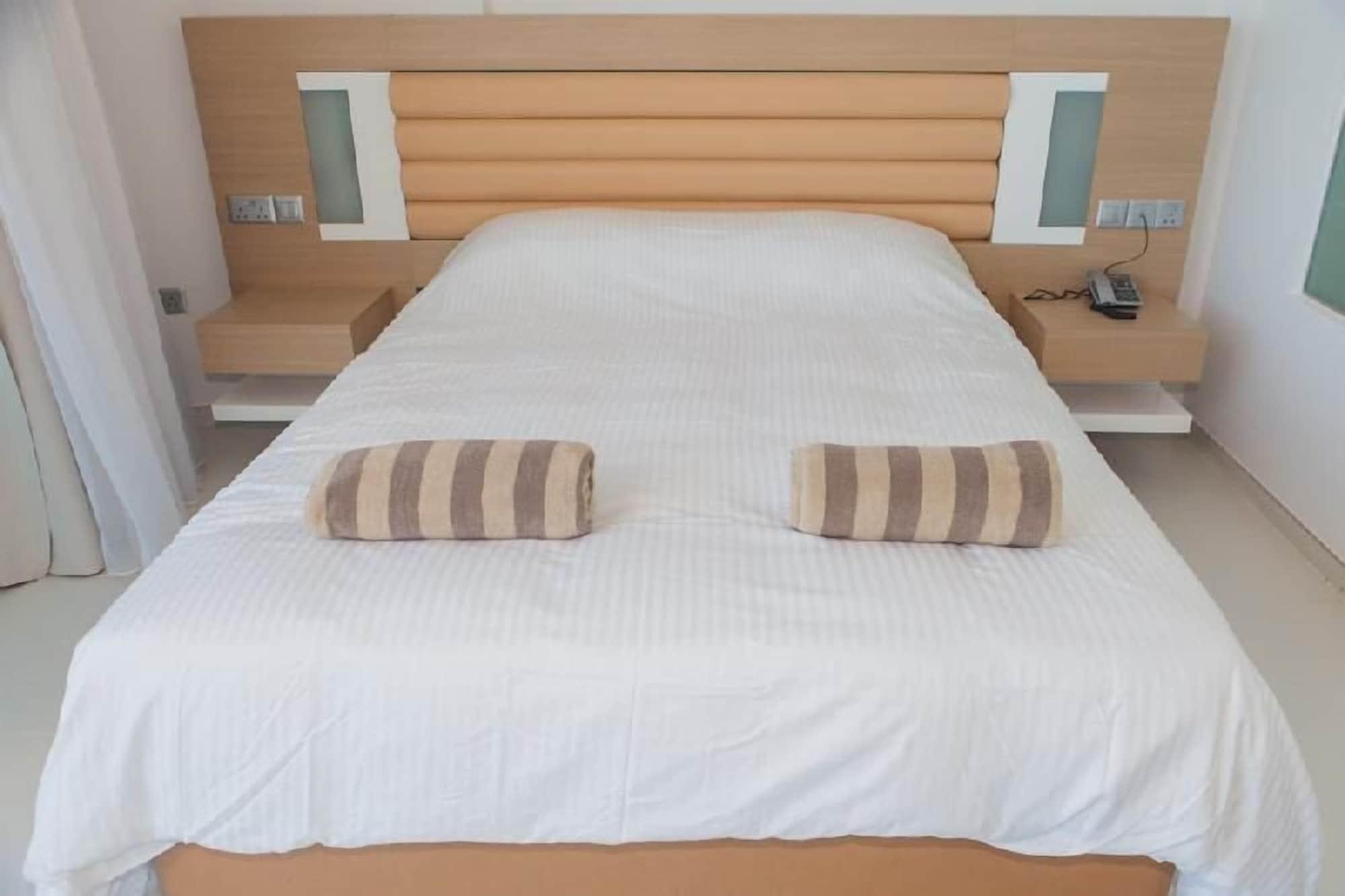 Vrissaki Beach Hotel Protaras Extérieur photo